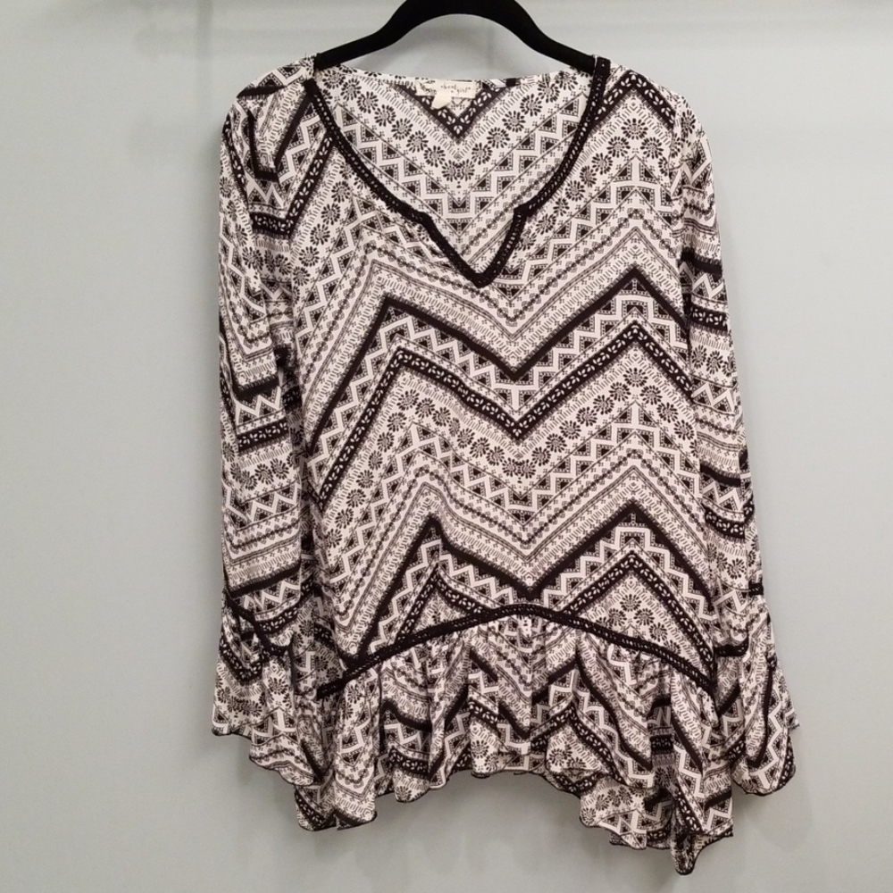 About A Girl Black and White Long Sleeve Top in L - Picture 1 of 8